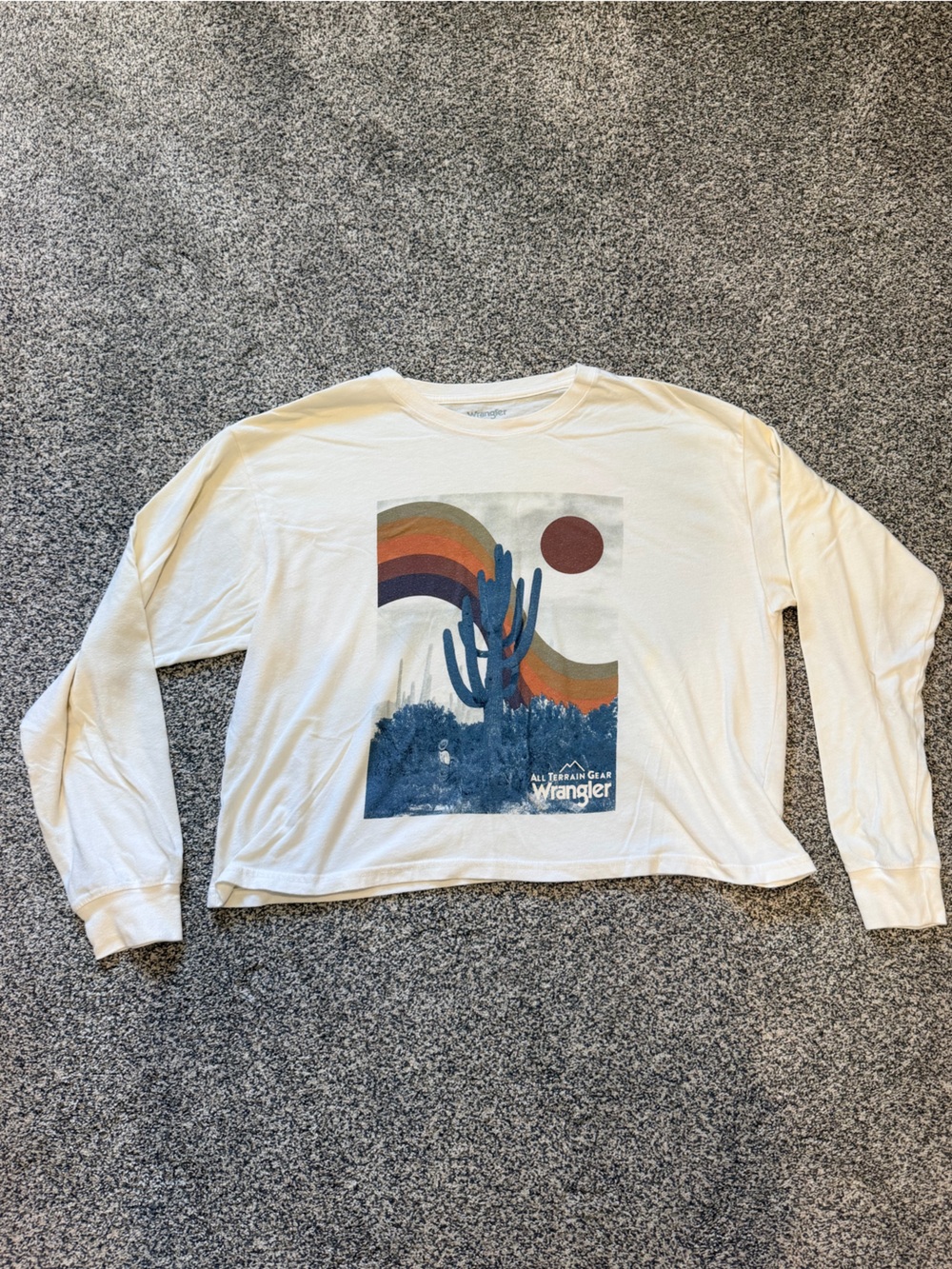 Wrangler Cream Long-Sleeve Cropped Graphic Tee with Retro Rainbow Size Small